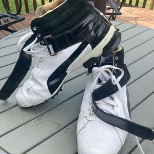 Mens hi top golf shoe.  Size 10.5 Puma